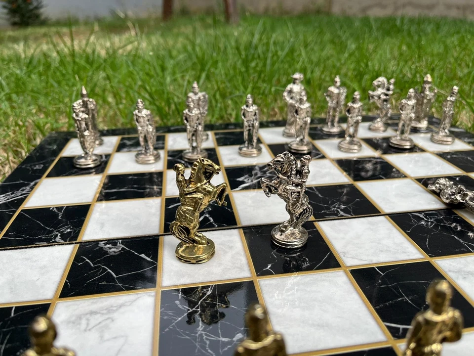 Historical Chess Set w Large Chessboard - Metal Chess Figures - Wood Chessboard - Image 4 of 4