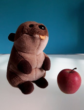 "TRUDI" peluche Castoro , colore marrone chiaro e marrone scuro, altezza 20 cm.