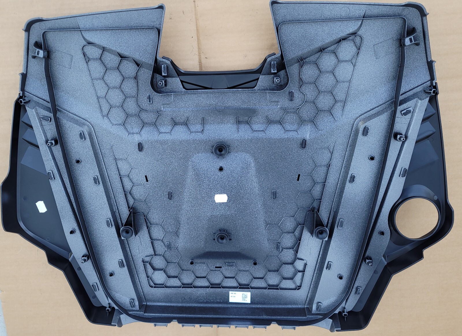 Lamborghini Urus OEM Engine Cover/ Air Box Cover 4M6133849