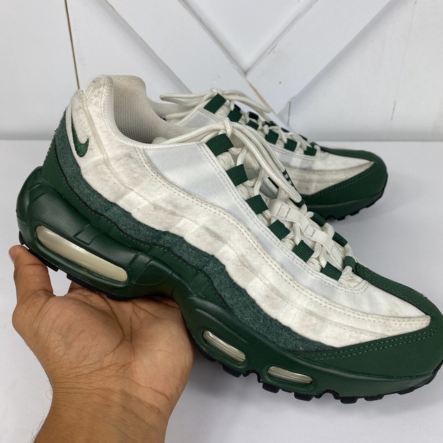 forest green air max