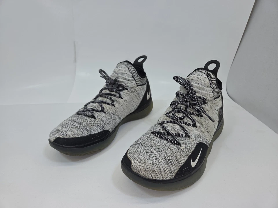 Nike Men’s Kevin Durant Zoom KD 11 Black, White, Grey Basketball Shoes Size 11 - Image 2 of 4