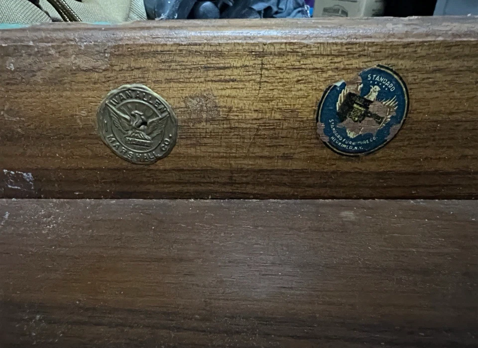 Escritorio ejecutivo grande de nogal Foto 4 de 4