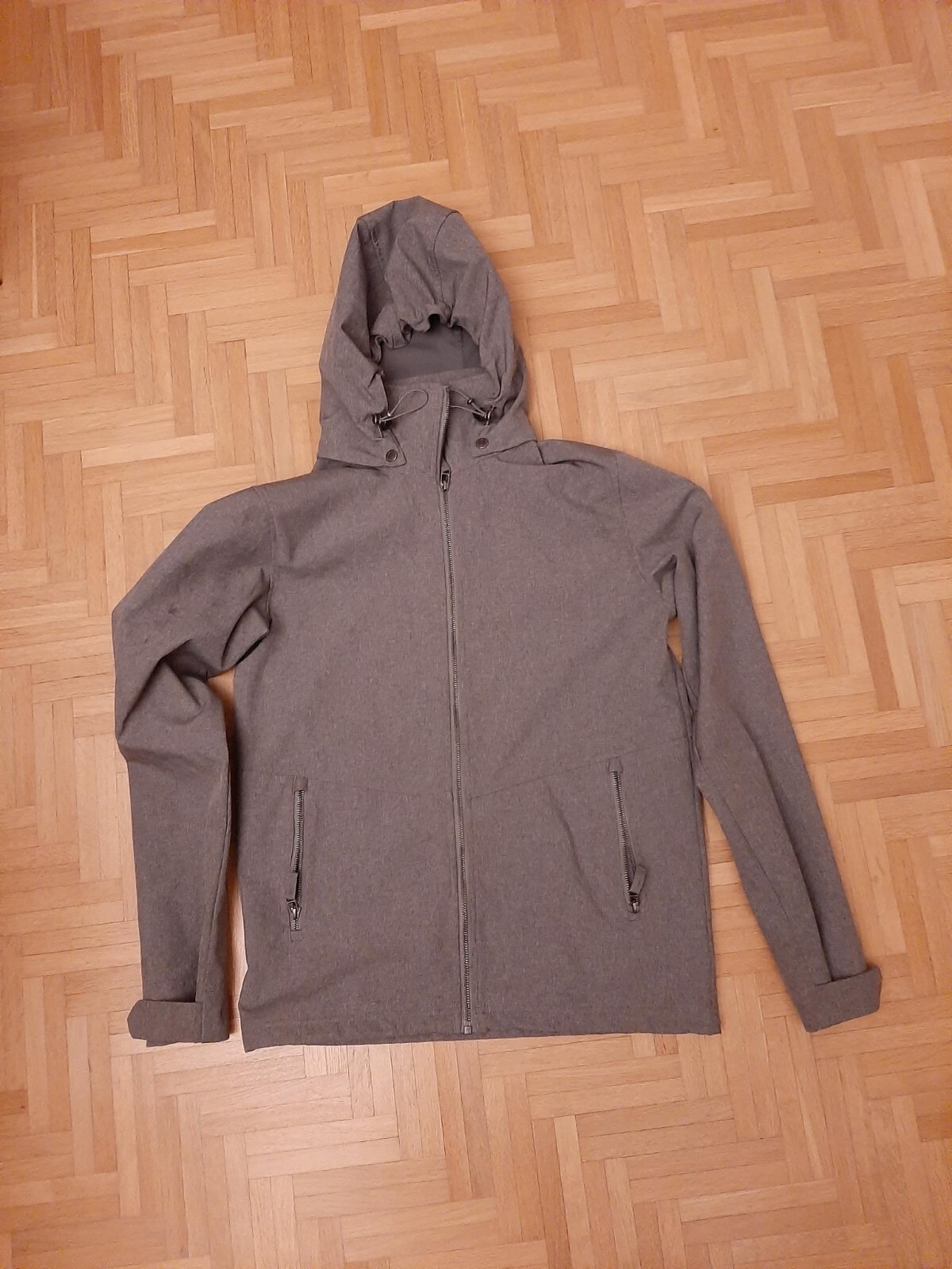 Foto 1 di 2