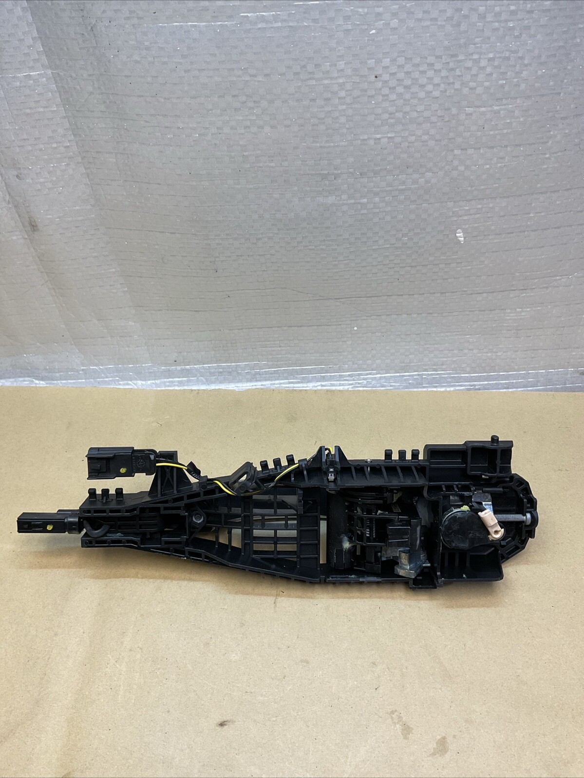 2014 - 2024 MASERATI QUATTROPORTE FRONT LEFT EXTERIOR DOOR HANDLE OEM 68194121AC