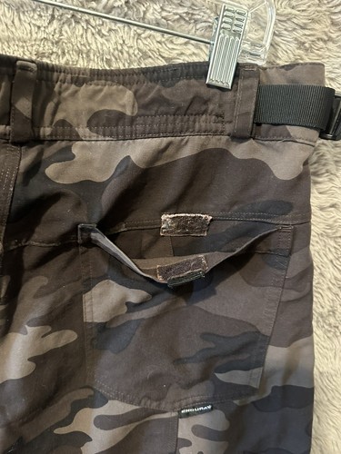 Gorpcore- Endura Men’s 29-31 adjustable Waistband Camouflage Shorts Tech Gear - Picture 9 of 13
