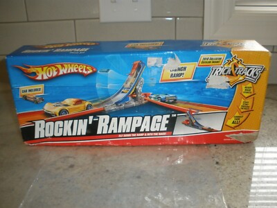 NEW NOS Hot Wheels Rockin' Rampage Trick Tracks 2008 (SU81
