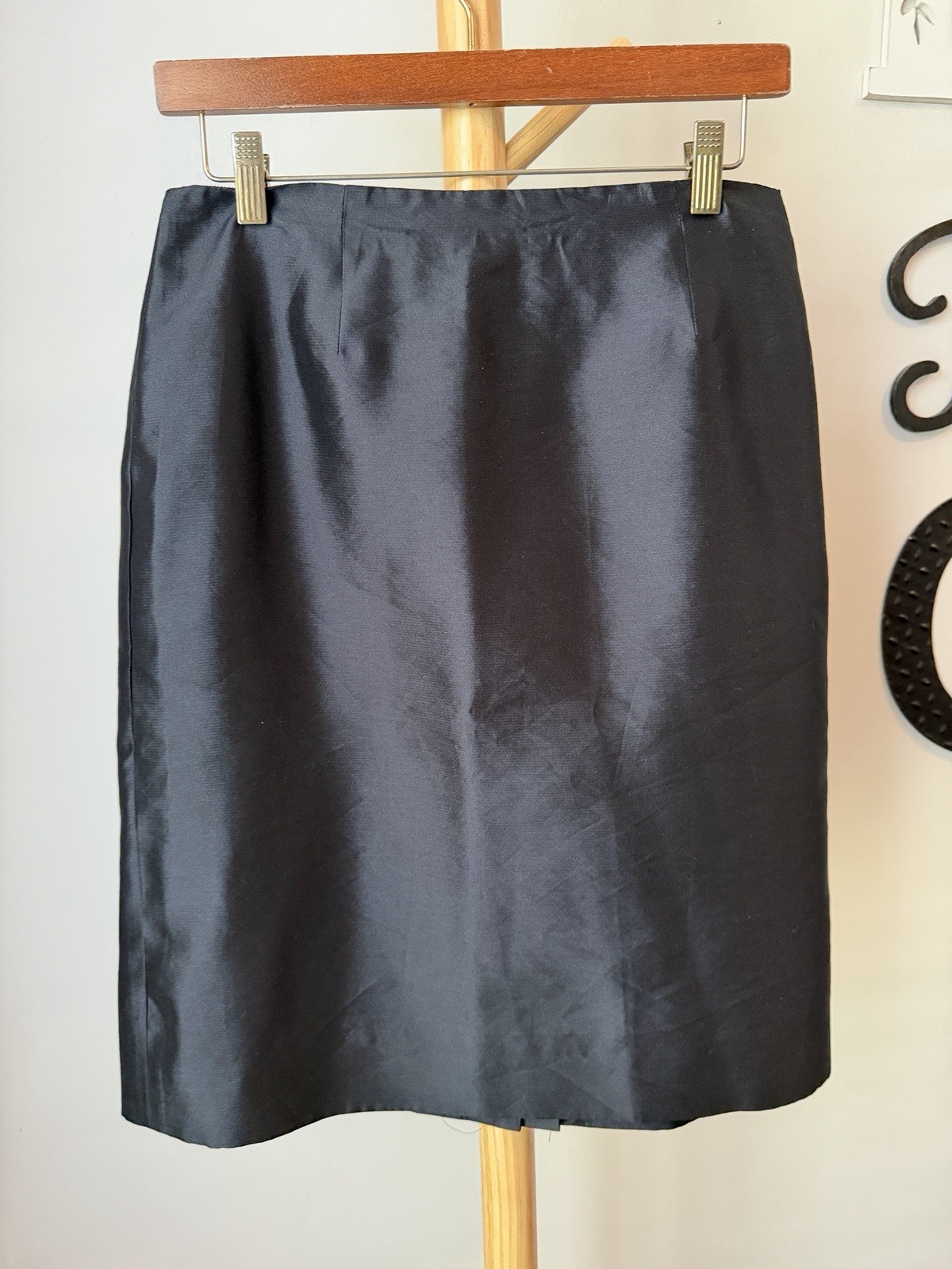 Dana Buchman Black 100% Silk Pencil Skirt Size 12 Petite Capsule Career