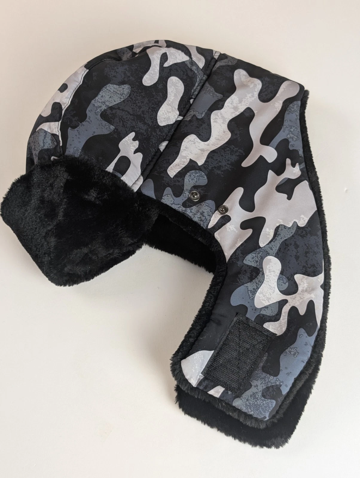 Camo Winter Trapper Hat with Black Faux Fur Lining – Unisex Ear Flap Aviator Cap