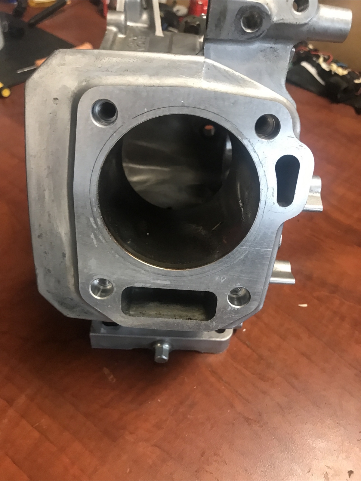 Genuine Part Engine Crankcase Assy For Hitachi Metabo EC2610E Gas Air