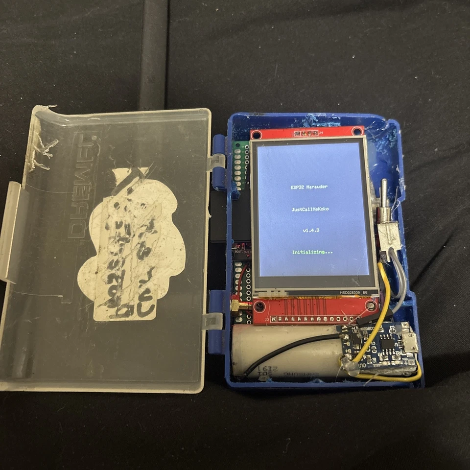 ESP 32 MARAUDER WiFi-Analysis Tool Custom Built - Image 3 of 4
