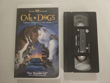 Cats & Dogs Things are Gonna Get Hairy (VHS, 2001, Clamshell) Tested