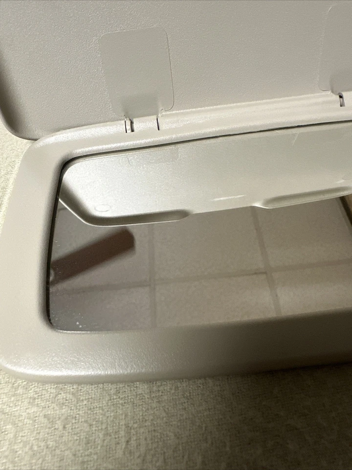 1995 - 2005 年雪佛兰骑士庞蒂亚克 Sunfire 乘客右手侧布遮阳板 — 第 4/4 张图片