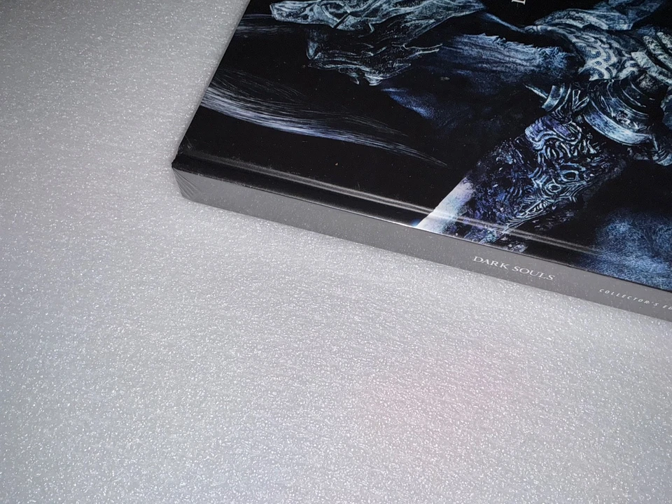SEALED Dark Souls Remastered Collectors Edition Guide (hardcover)  - Image 4 of 4