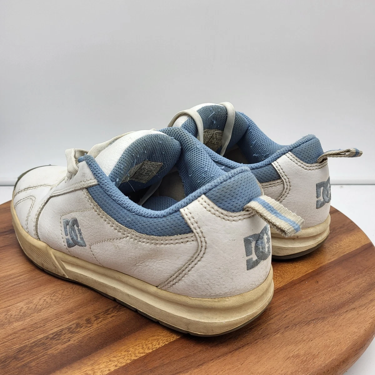 DC Shoes Womens Size 10 L DCShoecousa White Blue Leather Skater
