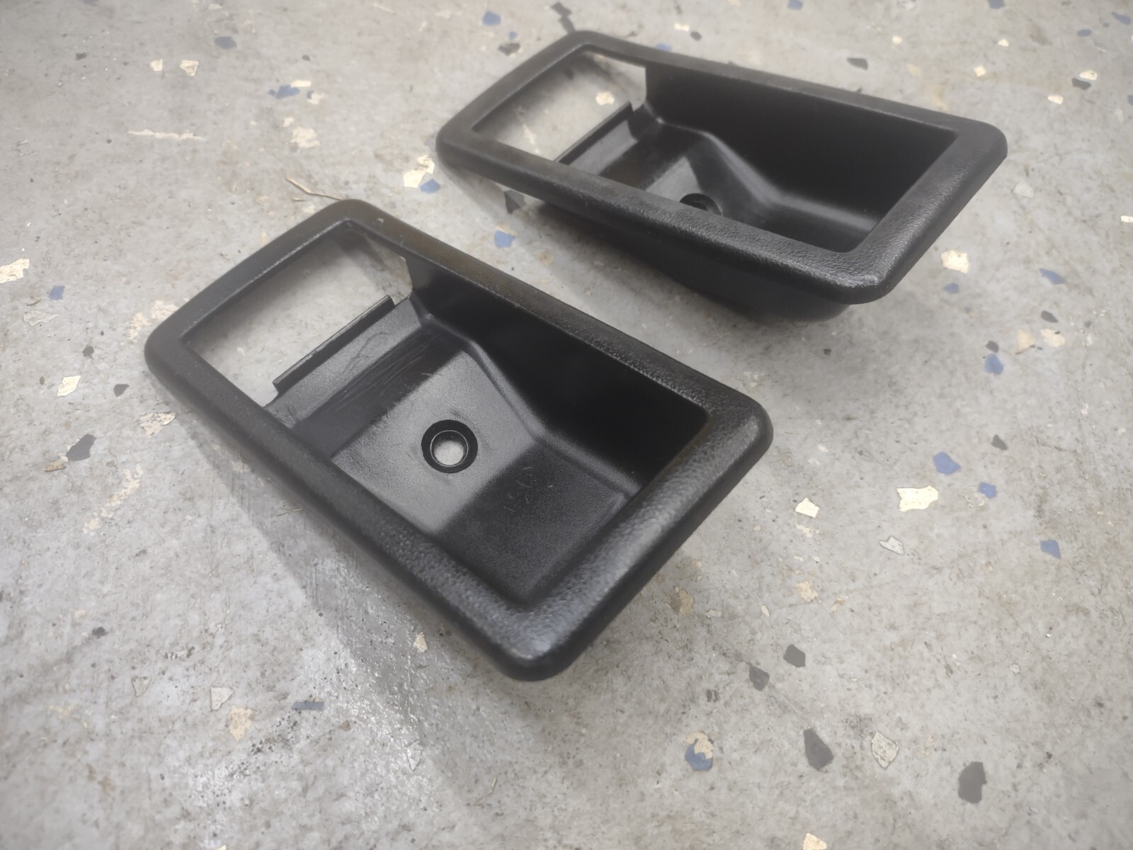 8489 Nissan 300ZX Z31 OEM Black Door Handle Cup Trim Plastics Set eBay