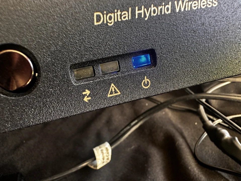 Lectrosonics Venue 2 Wideband Receiver - Image 4 of 4