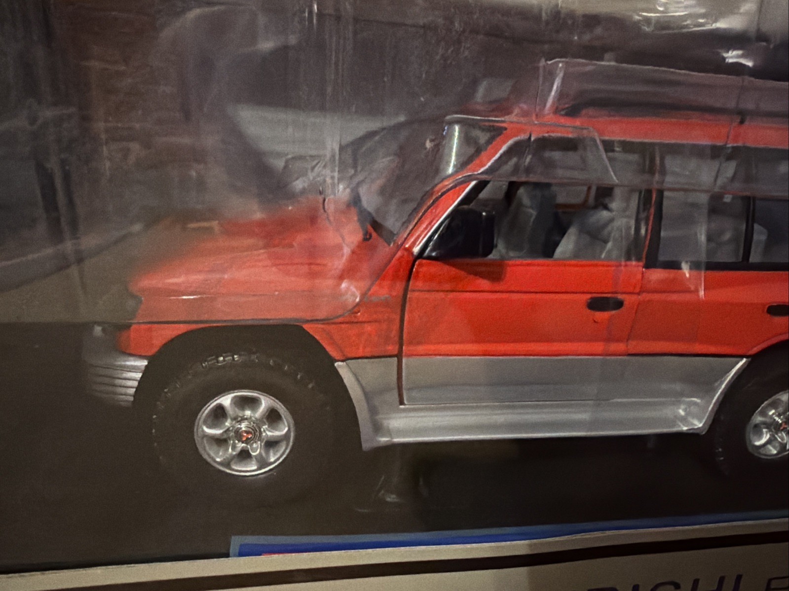 1/18  Sunstar  Mitsubishi Montero 4WD V6 3500 Diecast New!! Rare!