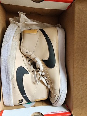 Nike Blazer Mid '77 6.5Y 8 Wmn GS Sanddrift/White/Black FV0749