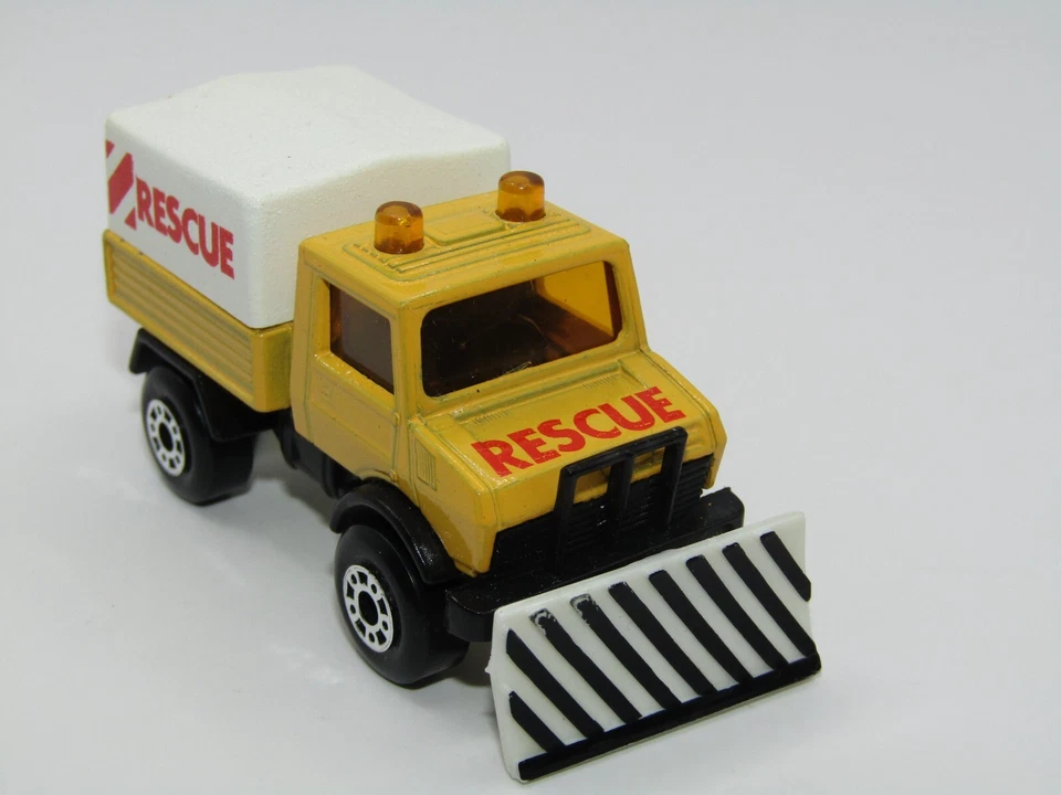 Matchbox Superfast No 48 Unimog Yellow Very Rare WHITE SHOVEL Mint UB - Image 2 of 4