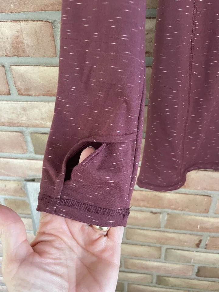 EARTH YOGA Wine Long Sleeve Organic Long Sleeve Top Size Large - Image 4 of 4