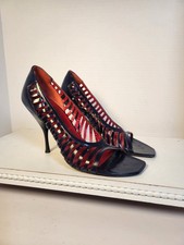 Miu Miu Navy Leather Pump Size 8 US/ 38 1/2 EU
