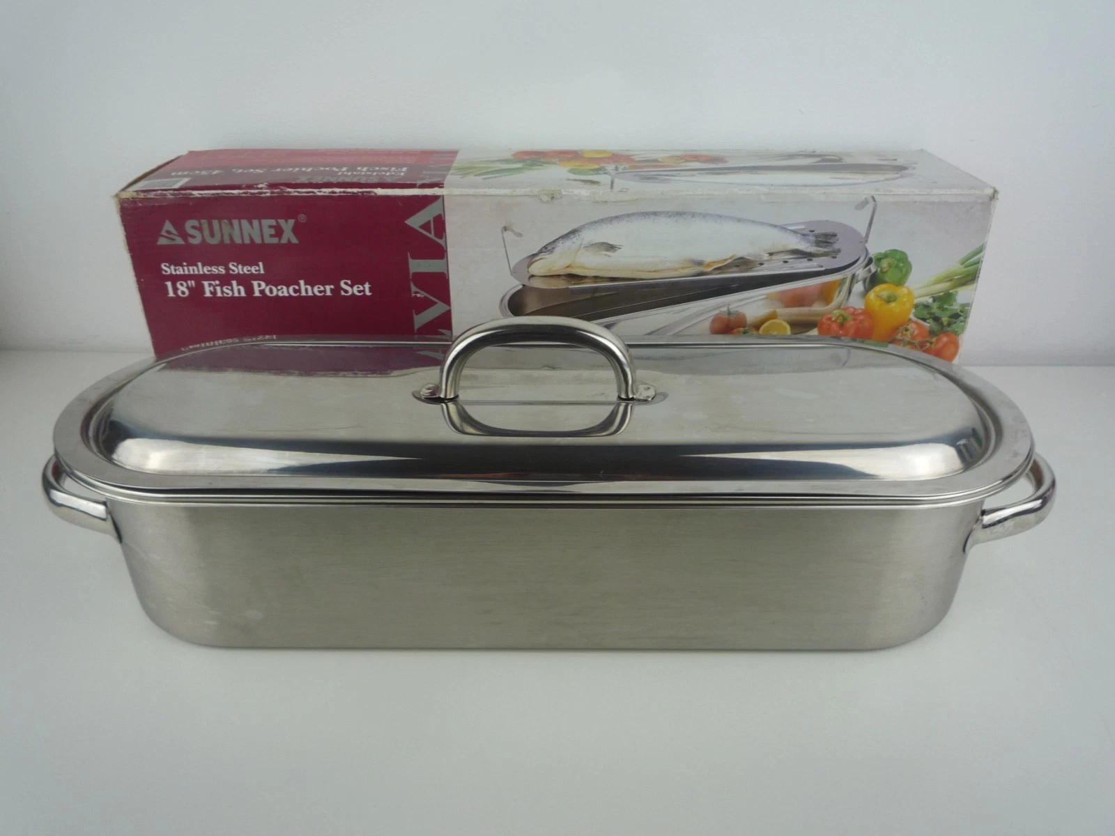 SUNNEX 18" STAINLESS STEEL 3 PIECE FISH POACHER SET WITH STEAMER RACK & BOX