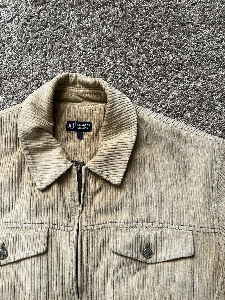 Chaqueta de Pana Armani Jeans Beige Forro Acolchado Cremallera Frontal De Colección AJ Italia Foto 2 de 4