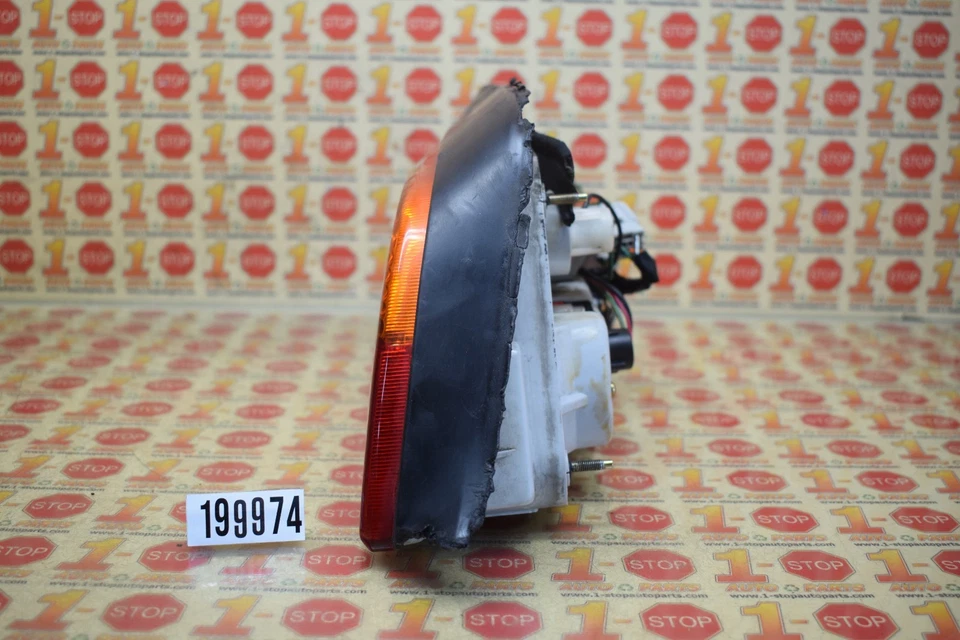 1991-1995 ACURA LEGEND CPE CONDUCTOR LADO IZQUIERDO FRENO TRASERO CUARTO MTD LUZ TRASERA OEM Foto 4 de 4