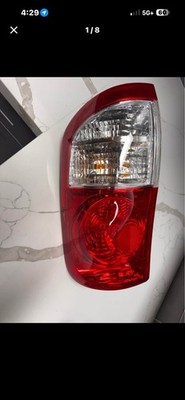 Toyota Tundra 2000-2006 Rear Tail Light Driver Side   Like New