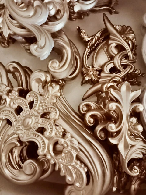 Elementos De Yeso En Oro - Variantes Diferentes - Decoración En Relieve - Imagen 3 de 4