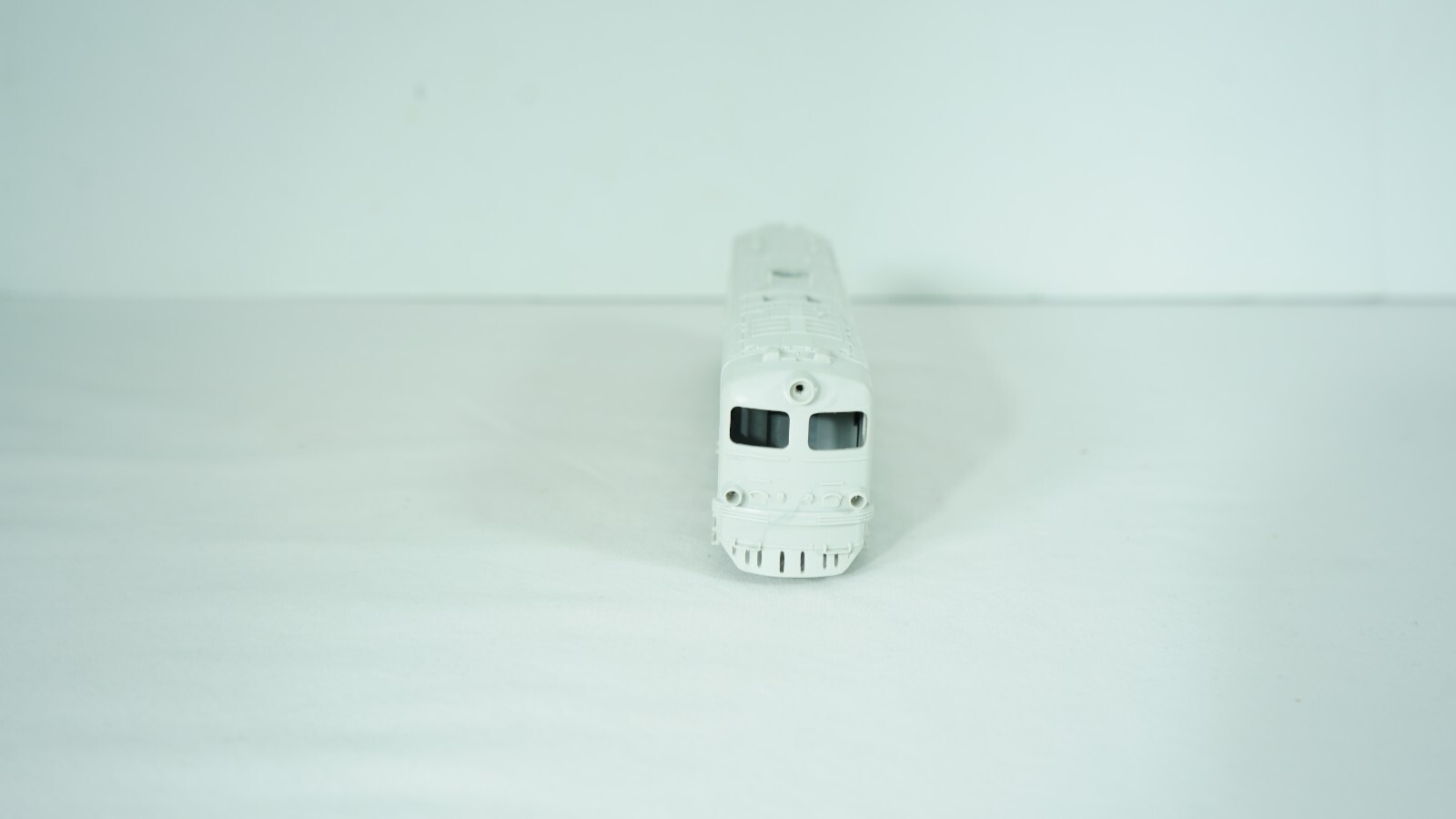 Gutzold HO Scale BR120 G50 Undecorated Diesel Engine F322 eBay