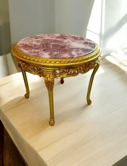 Table ronde Louis XV en marbre rouge, pièce d'exception sculptée main