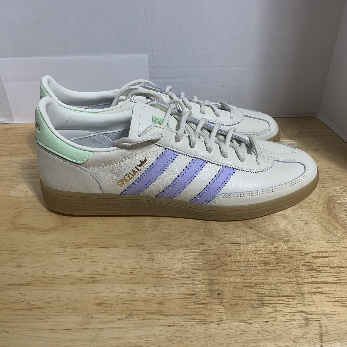 ADIDAS HANDBALL SPEZIAL OFF WHITE VIOLET PURPLE GUM IH2460 ADIDAS HANDBALL SPEZIAL OFF WHITE VIOLET PURPLE GUM IH2460