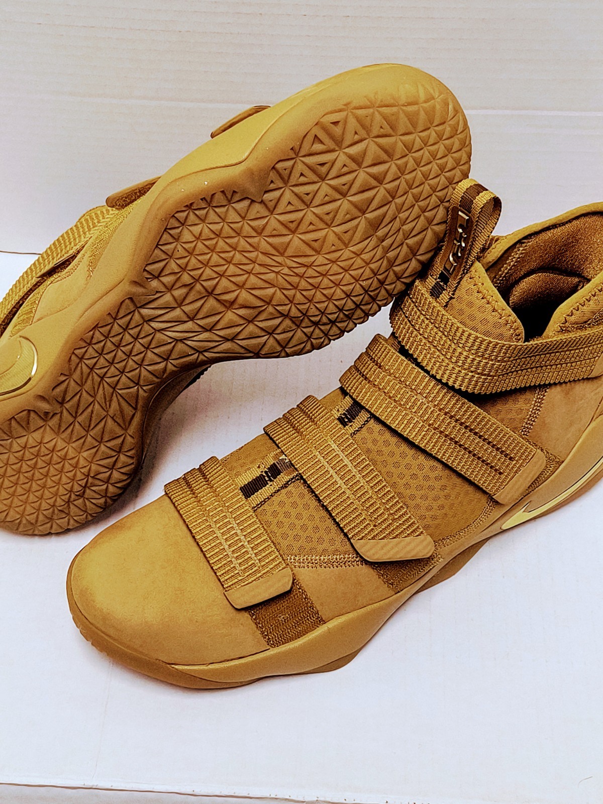 🏀 2017 Nike LeBron Zoom Soldier 11 Men's sz 14 Wheat/Gold 897646