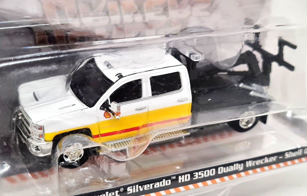 Greenlight 1/64 Chevrolet Silverado Dually Wrecker Shell 2017 Diecast Model Car