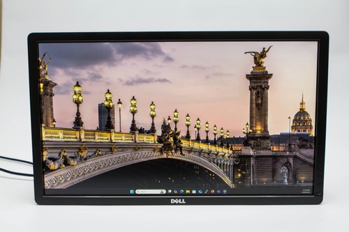 Dell Monitor U2312HMt LCD 23" Ultra Sharp 1920x1080 DisplayPort DVI VGA USB Hub