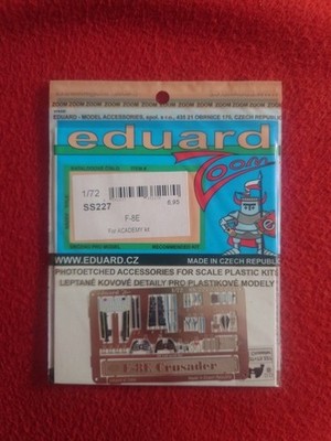 1:72 Eduard SS227 F-8E Academy