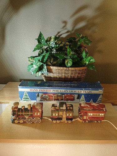 Tren iluminado de porcelana pintado a mano Fabri-Centers 1992 vintage 3 piezas con caja ¡Funciona! - Imagen 2 de 22