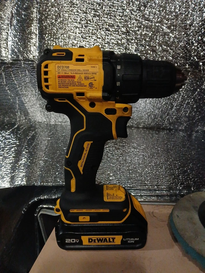 Taladro atornillador de impacto dewalt 1/2 (13 mm) inalámbrico con litio Dewalt único Foto 2 de 4