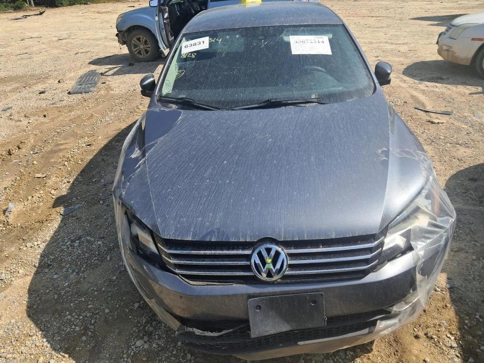 Volkswagen Passat 2015 montaje de piezas ABS usado con retención en pendiente UG1 139 k millas Foto 2 de 4