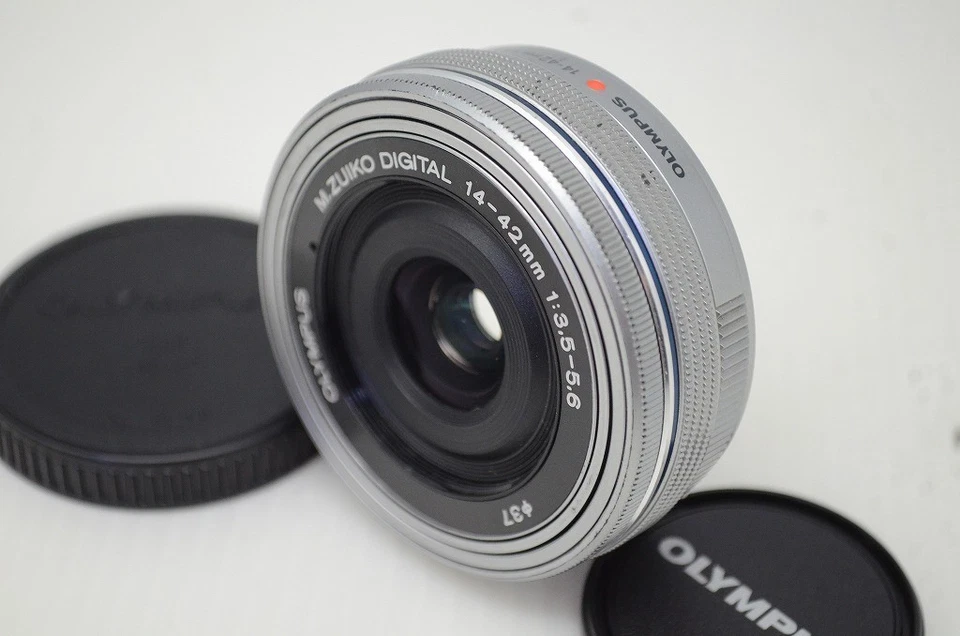 OLYMPUS M.ZUIKO DIGITAL ED 14-42mm F3.5-5.6 EZ Silver Lens Micro 4/3 #251112x - Image 2 of 4