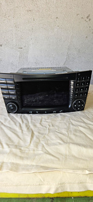 Mercedes-Benz W211 Comand Radio A 211 820 32 97 001 Harman Kardon 