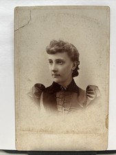 Antique Photo Cabinet Card Young Woman