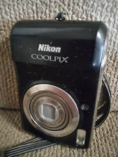 Nikon Coolpix  Nikkon 3.6x optical zoom needs battery. Good condition.