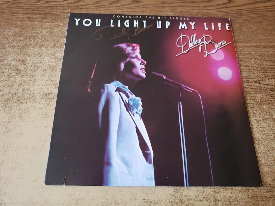 AUTOGRAPHED 1980s VG++ Debby Boone You Light Up My Life COVER ONLY NO LP - Image 2 of 3