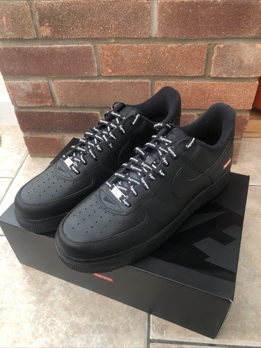 Supreme x Nike Air Force 1 Low Negro UK12 - Imagen 2 de 9