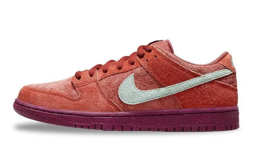 Nike SB Dunk Low Pro PRM Mystic Red and Rosewood DV5429-601 US6