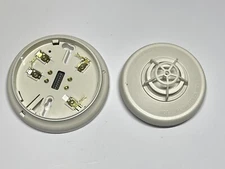 Simplex 4098-9793EA IDNet Isolator Base With 4098-9733EA Heat Detector