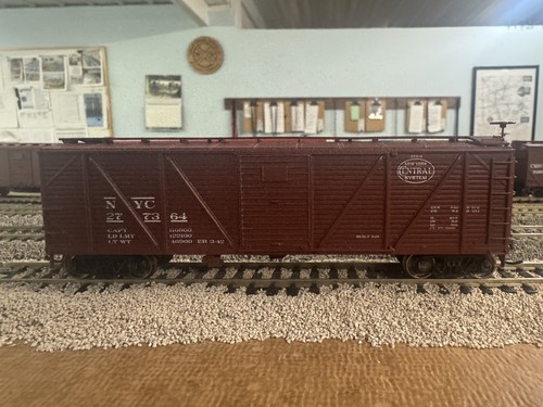 Coche de carga HO Walthers Mainline 40’ SS con extremos Murphy, New York Central #277364, RTR | Condition: New