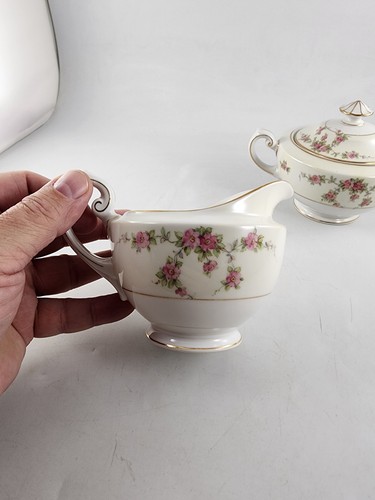 TK Thun Bohemia Czechoslovakia Pattern Rambler Floral Creamer Sugar Bowl w Lid - Picture 2 of 16